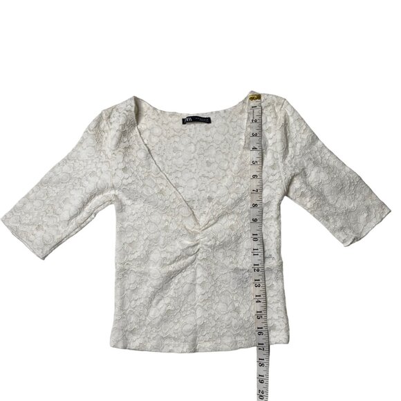 Zara Women's White Lace Crop Top, size Small - Picture 6 of 7